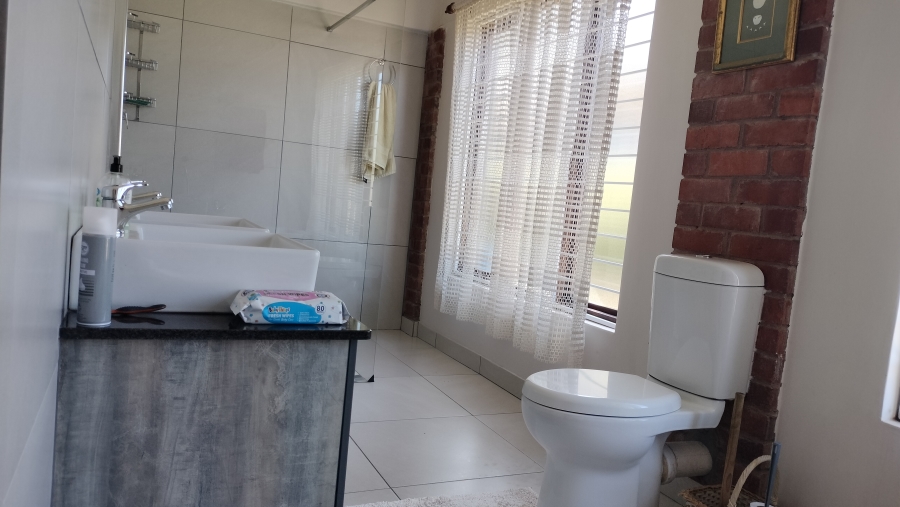 2 Bedroom Property for Sale in Groot Brakrivier Central Western Cape